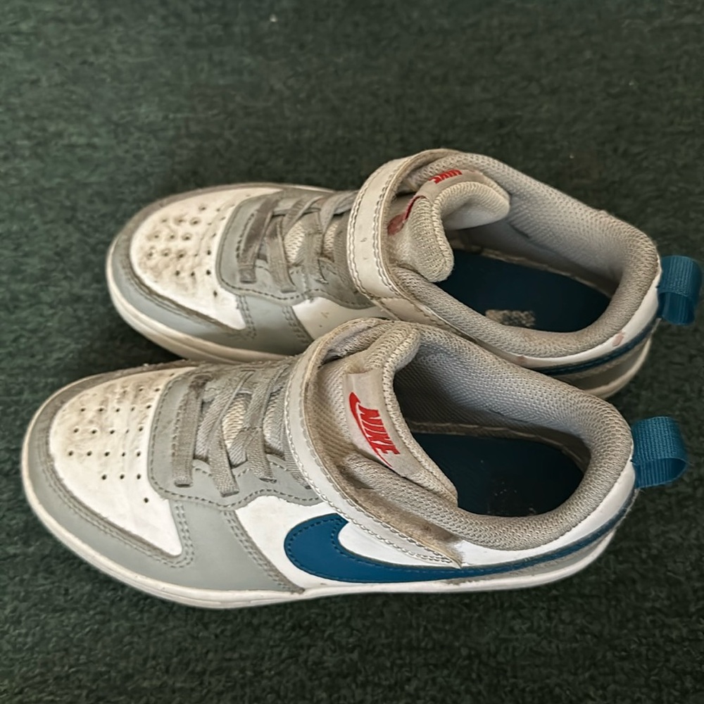 Kids Nike size 12c